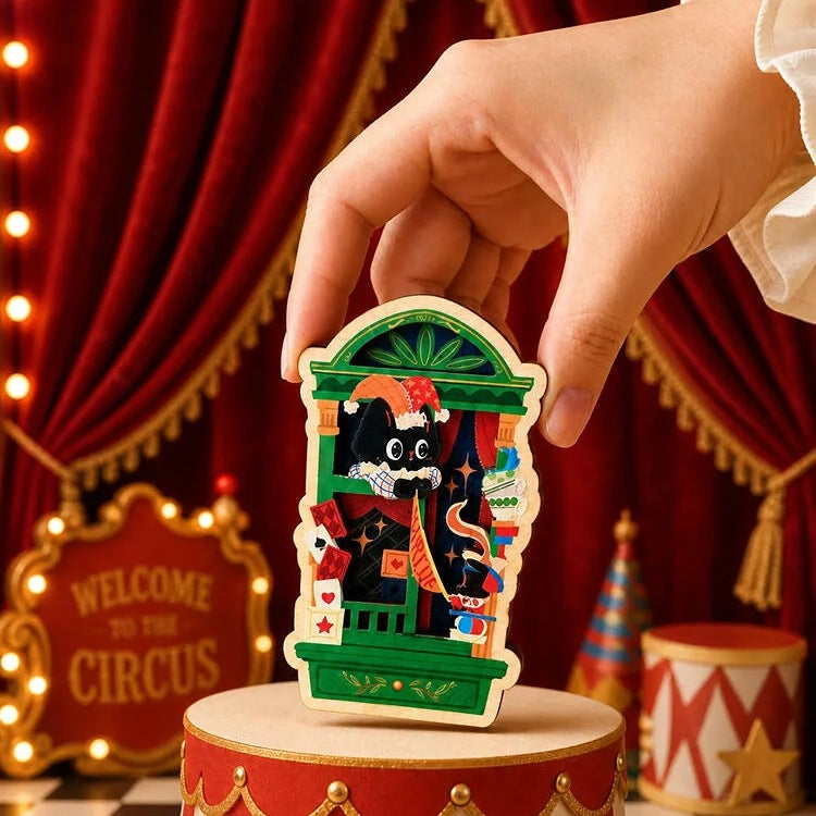 Green Majiang magnet on a circus-stage display