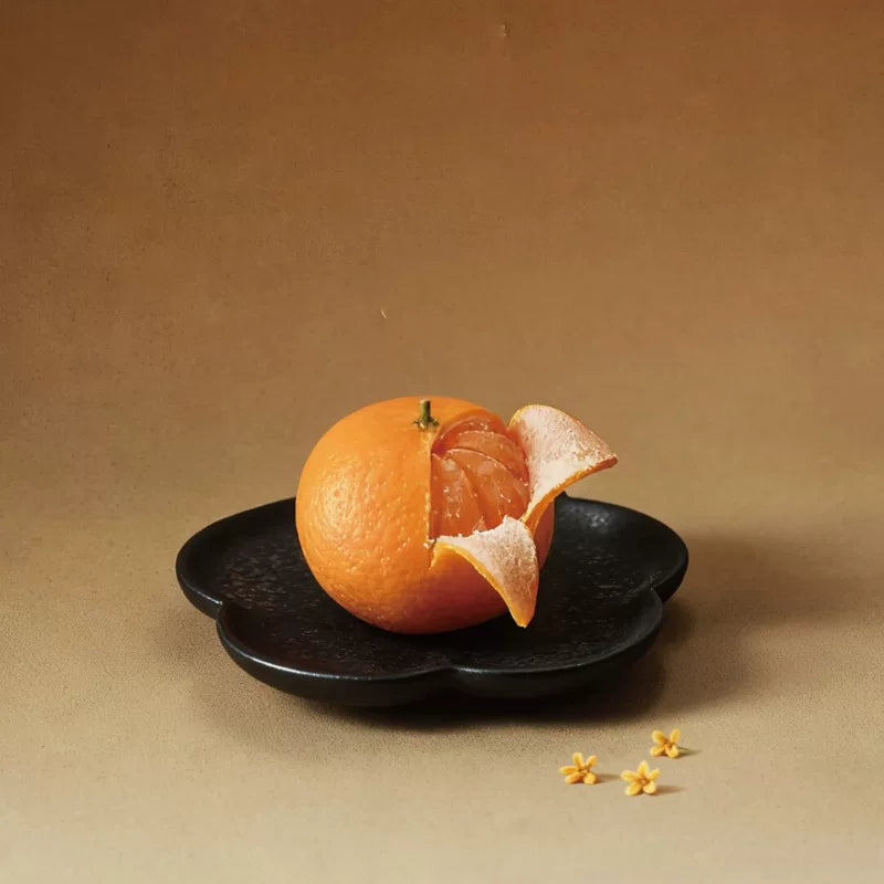 桂花陈皮桔造型香薰蜡烛（配陶瓷托盘） Dried Tangerine Peel & Osmanthus Scented Candle (with Ceramic Tray)