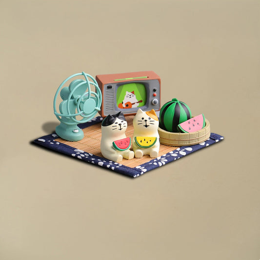 Lazy Summer Cat Miniature Set